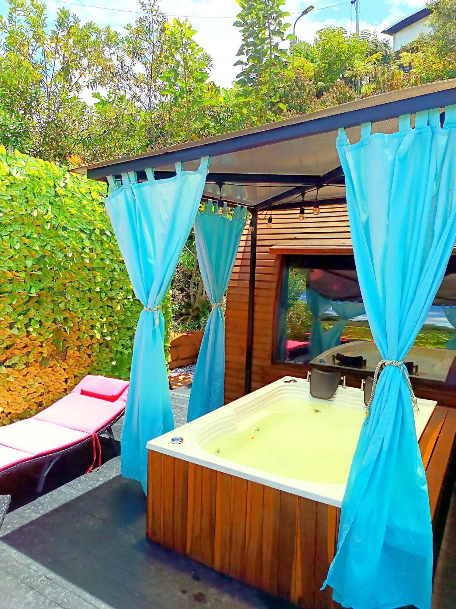 Glamping The Mountain Hotell Guatapé Exteriör bild