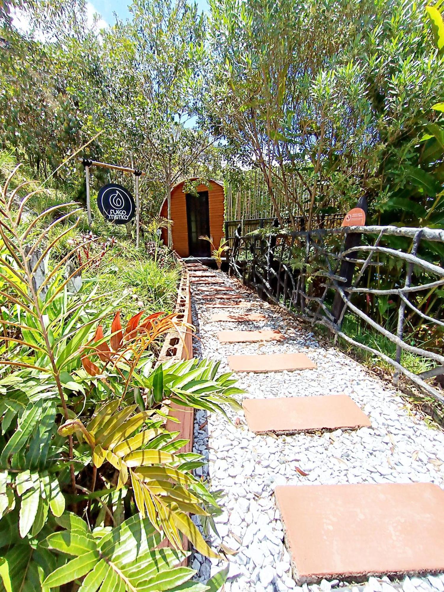 Glamping The Mountain Hotell Guatapé Exteriör bild