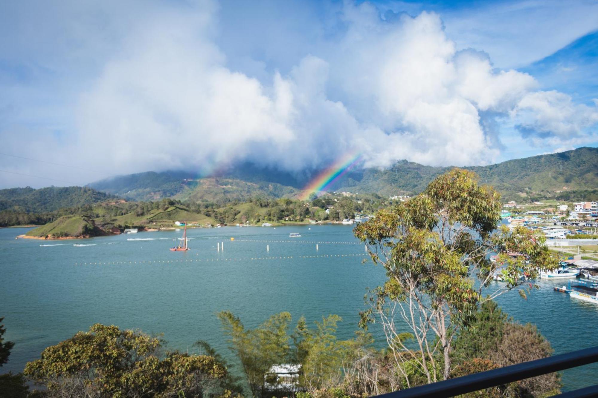 Glamping The Mountain Hotell Guatapé Exteriör bild